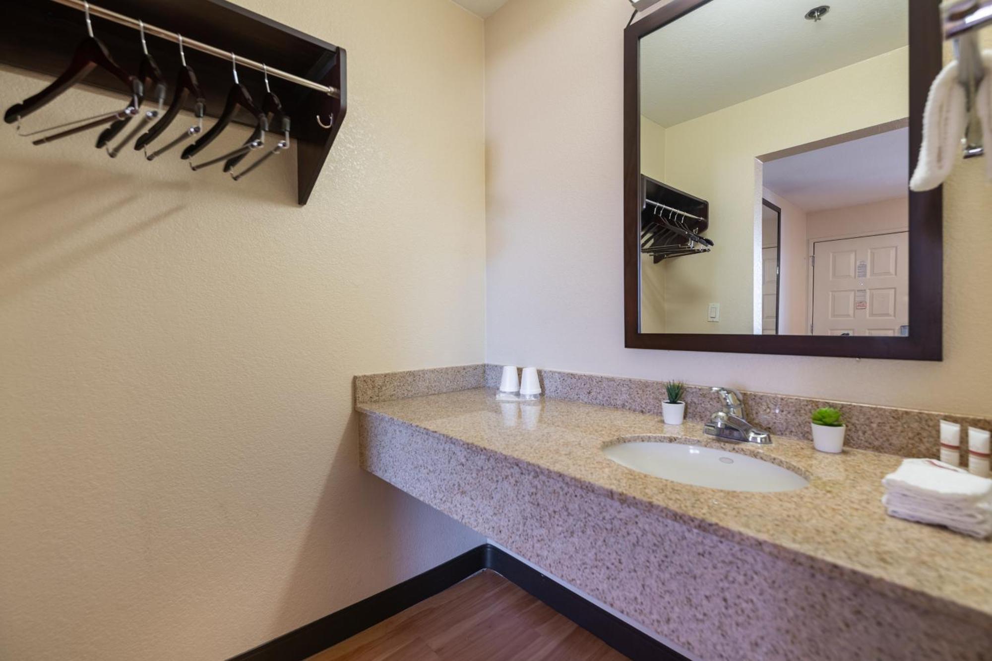 Sacramento Inn & Suites 노스하이랜드 외부 사진